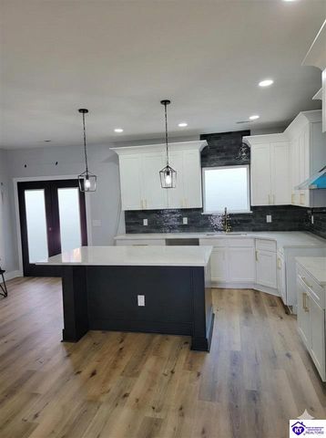 2480 Lake Road, Radcliff, KY 40160