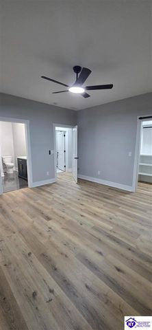 2480 Lake Road, Radcliff, KY 40160