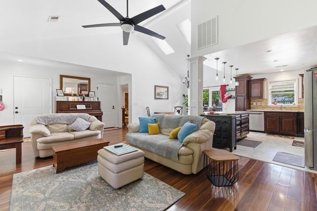 91 Willow Oak Circle, North Charleston, SC 29418