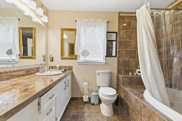 91 Willow Oak Circle, North Charleston, SC 29418