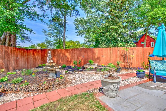 91 Willow Oak Circle, North Charleston, SC 29418