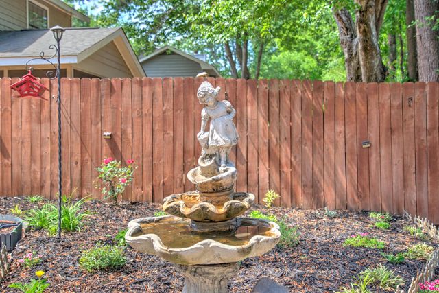 91 Willow Oak Circle, North Charleston, SC 29418