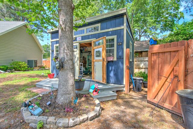 91 Willow Oak Circle, North Charleston, SC 29418