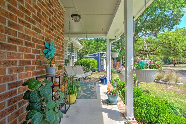 91 Willow Oak Circle, North Charleston, SC 29418