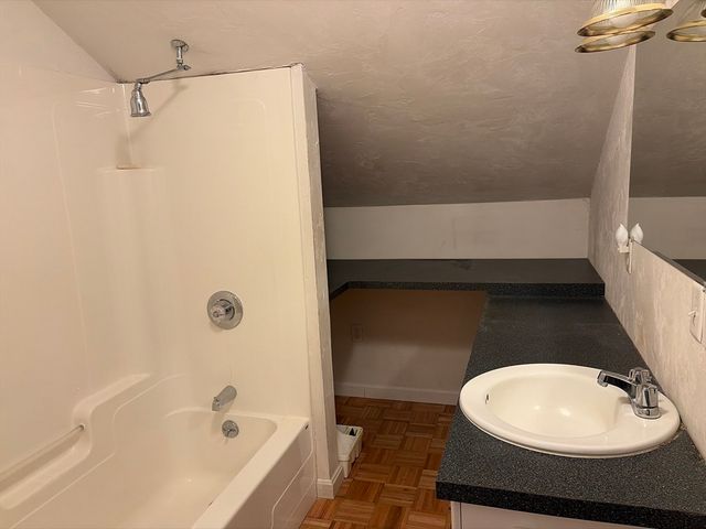 147 West Street, Douglas, MA 01516