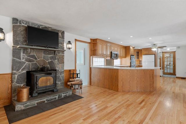 147 West Street, Douglas, MA 01516