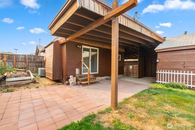 203 Fuller Street, Wenatchee, WA 98801