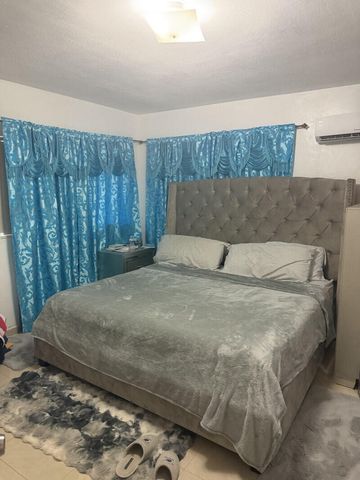 15100 NE 13th Avenue, North Miami Beach, FL 33162