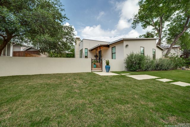 215 Circle Street, San Antonio, TX 78209