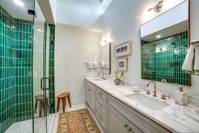 215 Circle Street, San Antonio, TX 78209