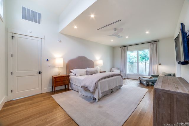 215 Circle Street, San Antonio, TX 78209