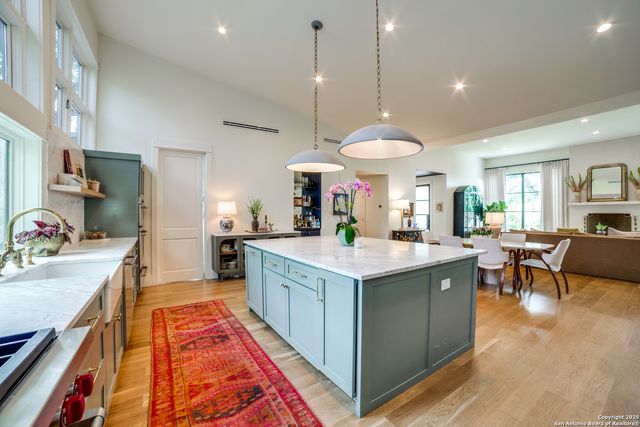 215 Circle Street, San Antonio, TX 78209