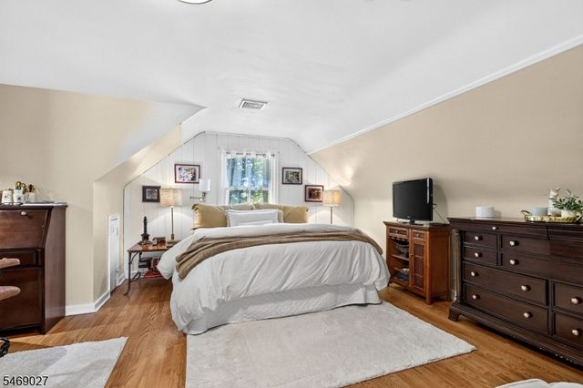 255 Smull Ave, North Caldwell Boro, NJ 07006