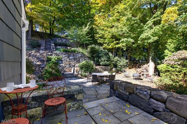 255 Smull Ave, North Caldwell Boro, NJ 07006