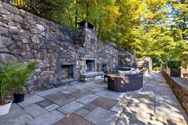 255 Smull Ave, North Caldwell Boro, NJ 07006
