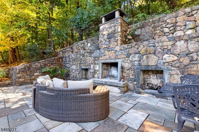 255 Smull Ave, North Caldwell Boro, NJ 07006