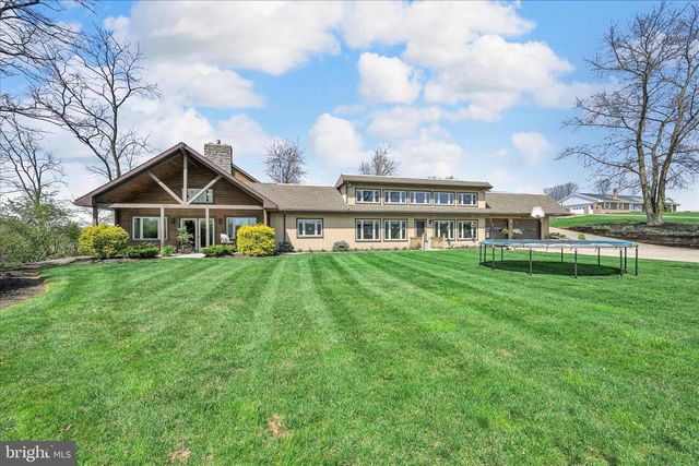 219 OLD MILL RD, Newmanstown, PA 17073