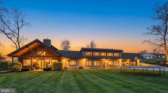 219 OLD MILL RD, Newmanstown, PA 17073