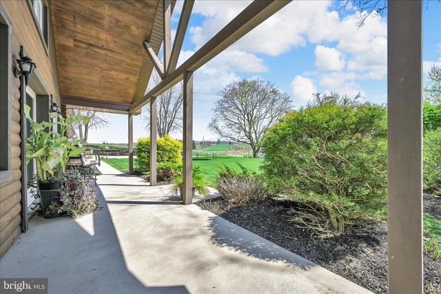 219 OLD MILL RD, Newmanstown, PA 17073