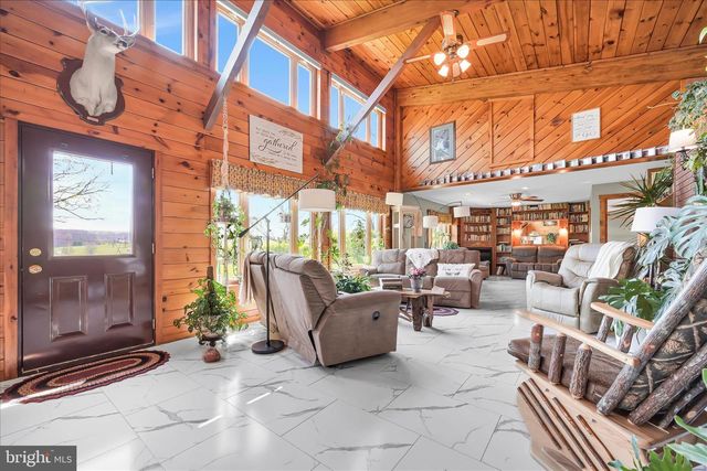 219 OLD MILL RD, Newmanstown, PA 17073