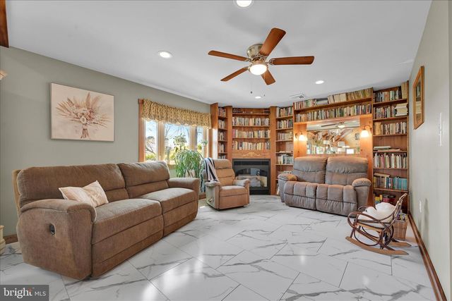 219 OLD MILL RD, Newmanstown, PA 17073