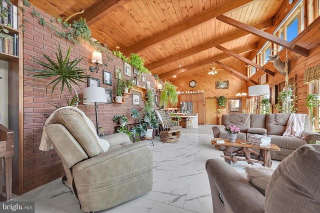219 OLD MILL RD, Newmanstown, PA 17073