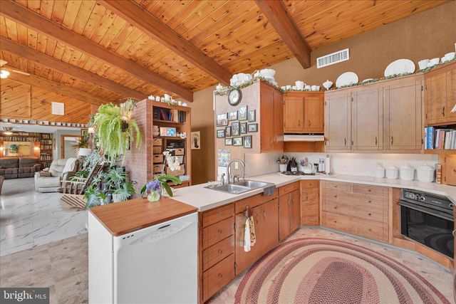 219 OLD MILL RD, Newmanstown, PA 17073