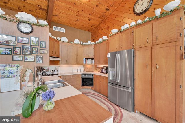 219 OLD MILL RD, Newmanstown, PA 17073