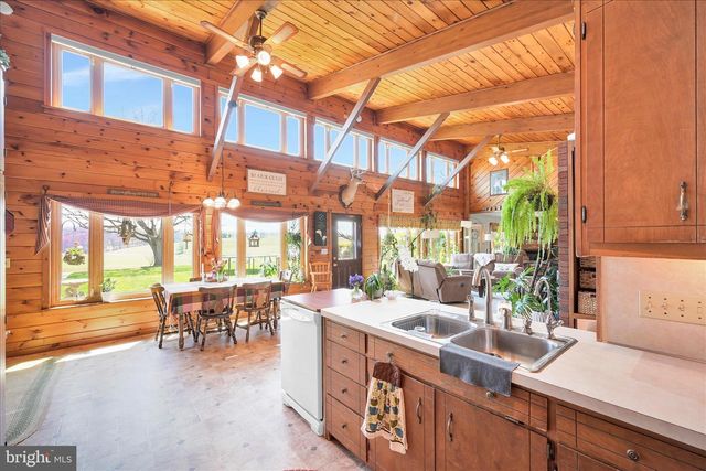 219 OLD MILL RD, Newmanstown, PA 17073