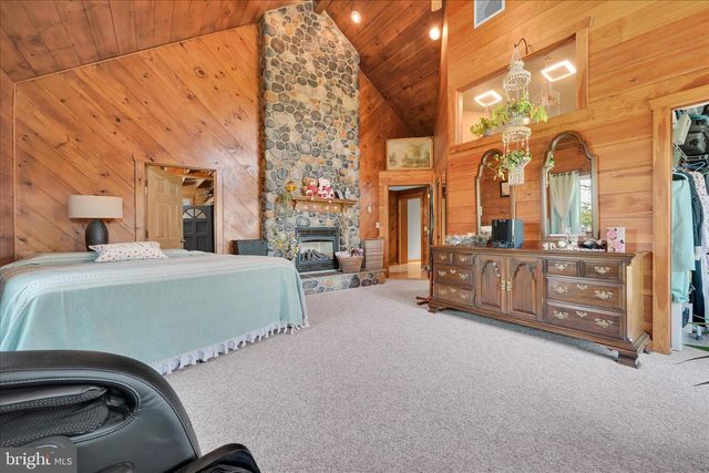 219 OLD MILL RD, Newmanstown, PA 17073