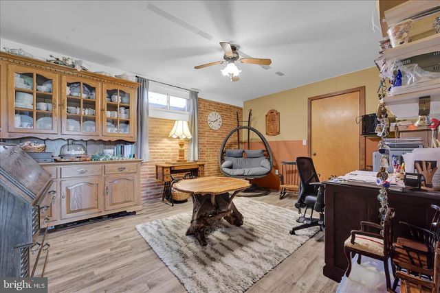 219 OLD MILL RD, Newmanstown, PA 17073