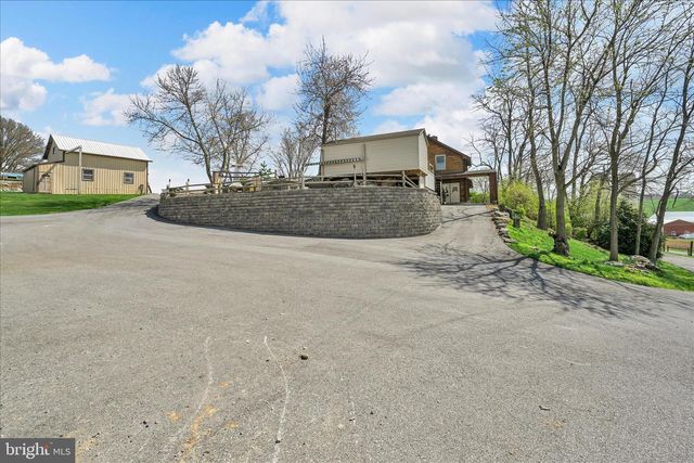 219 OLD MILL RD, Newmanstown, PA 17073