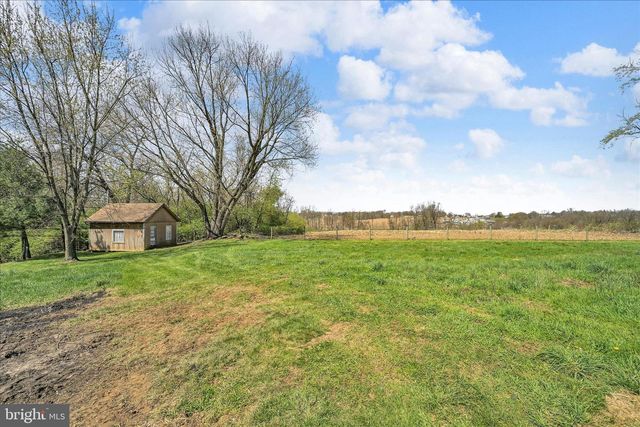 219 OLD MILL RD, Newmanstown, PA 17073
