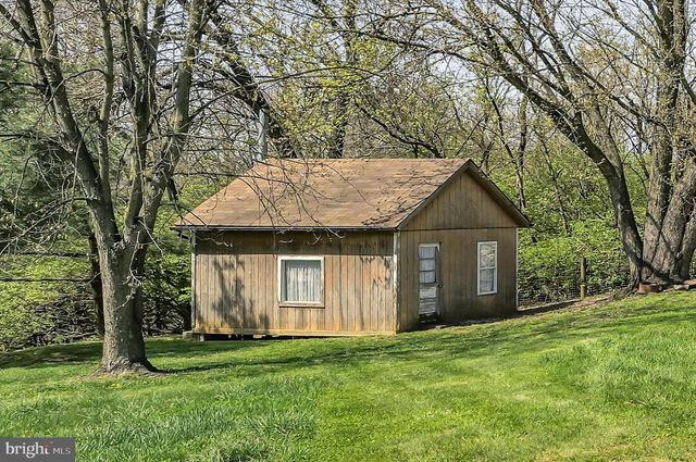 219 OLD MILL RD, Newmanstown, PA 17073