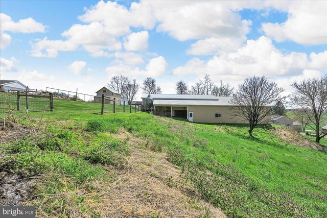 219 OLD MILL RD, Newmanstown, PA 17073