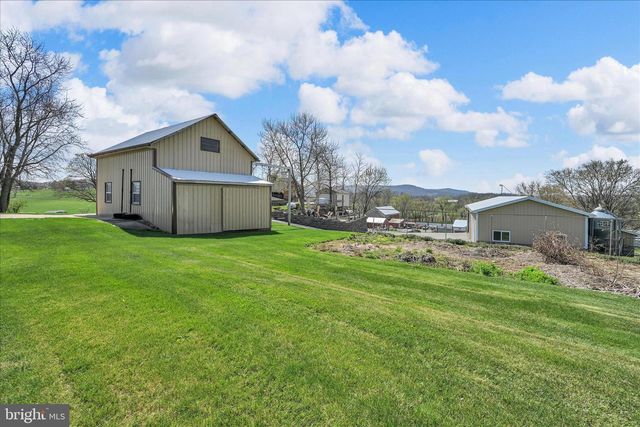 219 OLD MILL RD, Newmanstown, PA 17073