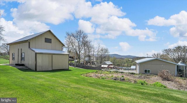 219 OLD MILL RD, Newmanstown, PA 17073