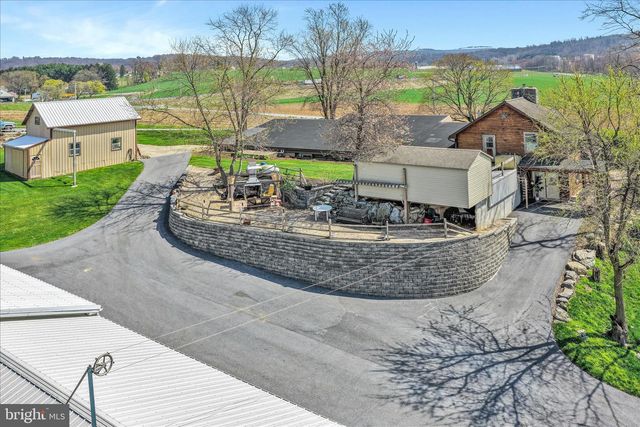 219 OLD MILL RD, Newmanstown, PA 17073