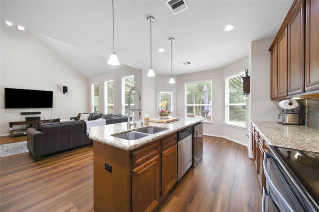 9223 Wapiti Trail, Conroe, TX 77303