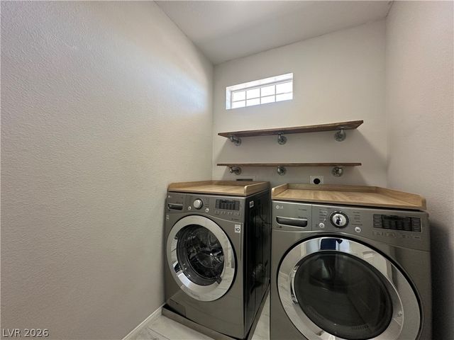 11106 Evvie Lane, Las Vegas, NV 89135