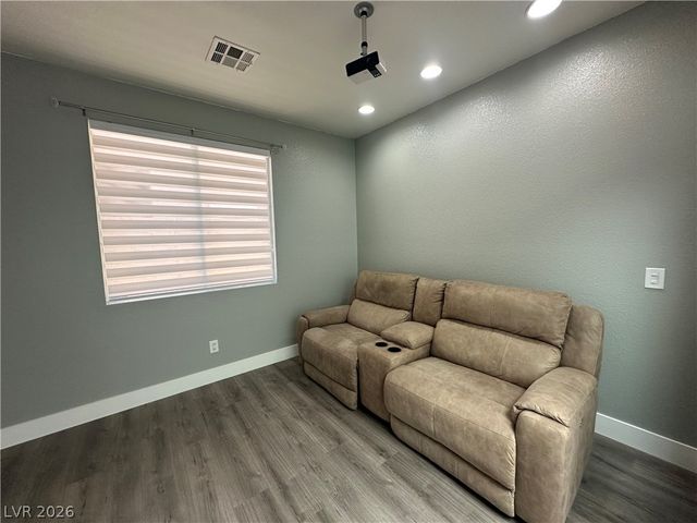 11106 Evvie Lane, Las Vegas, NV 89135