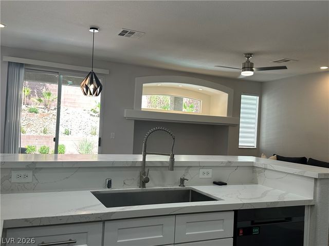 11106 Evvie Lane, Las Vegas, NV 89135