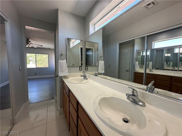 11106 Evvie Lane, Las Vegas, NV 89135