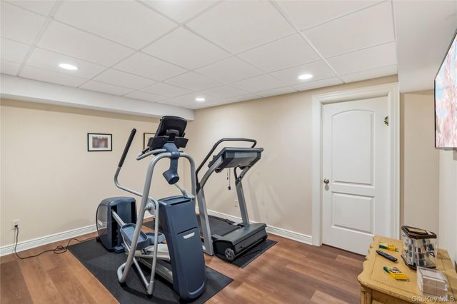 111 Dove Hill Drive, Manhasset, NY 11030