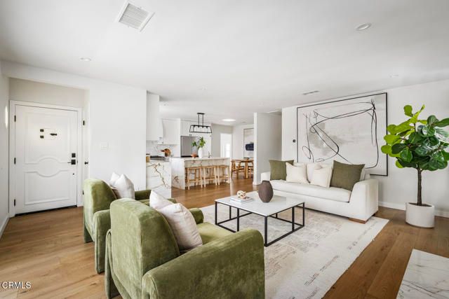 11211 Osborne Street, Sylmar (los Angeles), CA 91342