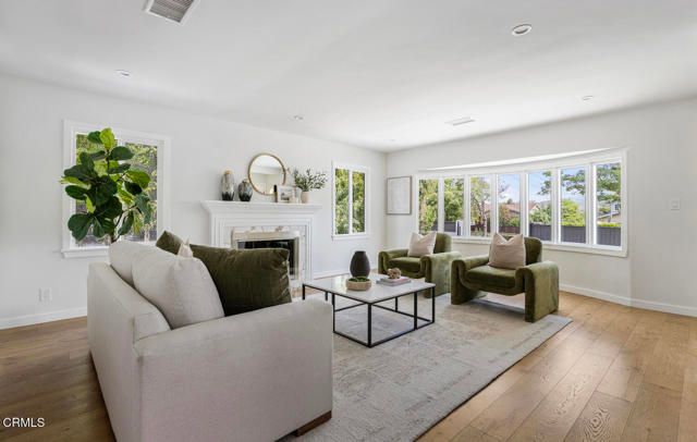 11211 Osborne Street, Sylmar (los Angeles), CA 91342