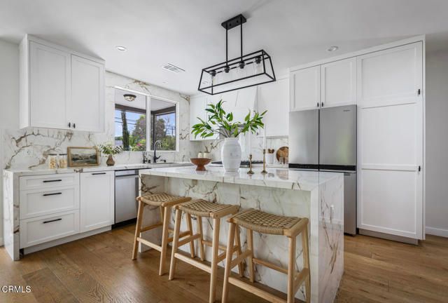 11211 Osborne Street, Sylmar (los Angeles), CA 91342