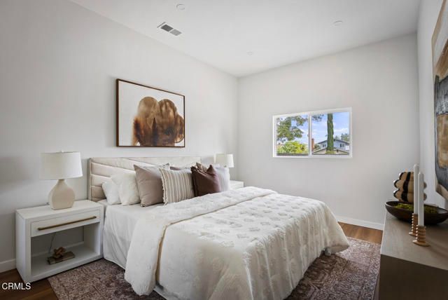 11211 Osborne Street, Sylmar (los Angeles), CA 91342