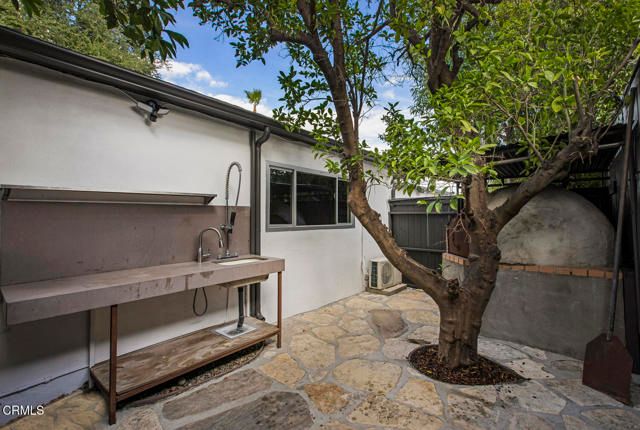 11211 Osborne Street, Sylmar (los Angeles), CA 91342