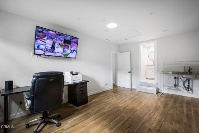 11211 Osborne Street, Sylmar (los Angeles), CA 91342